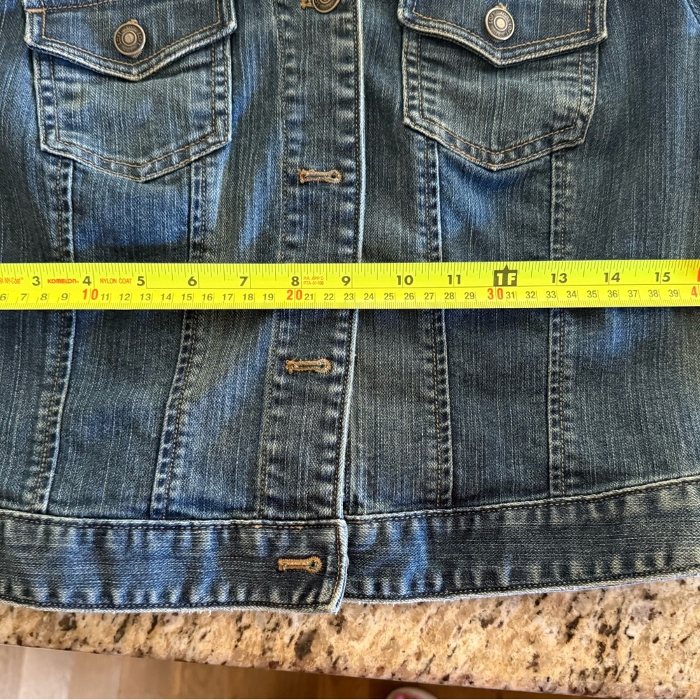 LOFT Women's Blue Jean Jacket; size Medium. Never worn; new/excellent condition. - Picture 7 of 8
